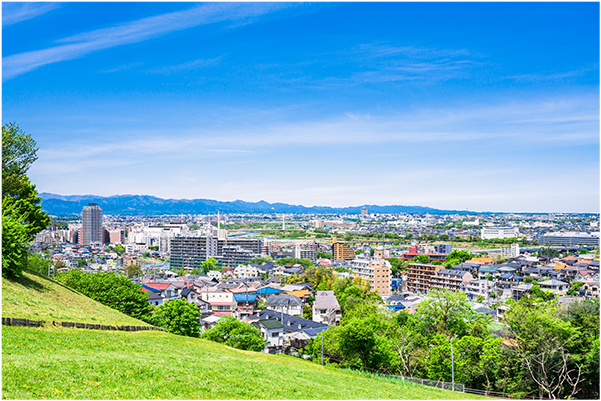 地元で長年培った情報網をもとに、より良い土地の情報を仕入れています。また、大手仲介会社からも常に最新情報が入ってきます。