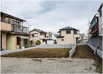 地元で長年培った情報網をもとに、より良い土地の情報を仕入れています。また、大手仲介会社からも常に最新情報が入ってきます。